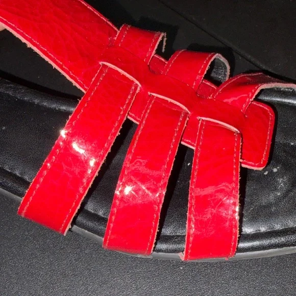 Red Sandals - Picture 12 of 13